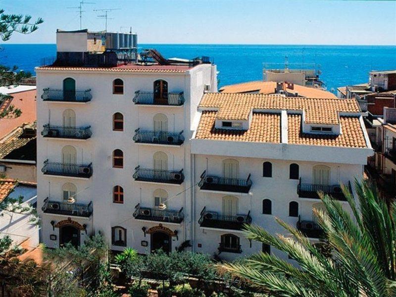 Hotel Da Peppe Letojanni